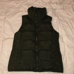 GREEN VEST